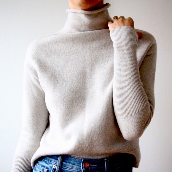 Aritzia Sweaters - Aritzia Cyprie Sweater! Like new! 💕New listing!